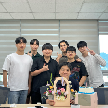 Professor Yoonkoo Lee's Birthday Party with BSL!